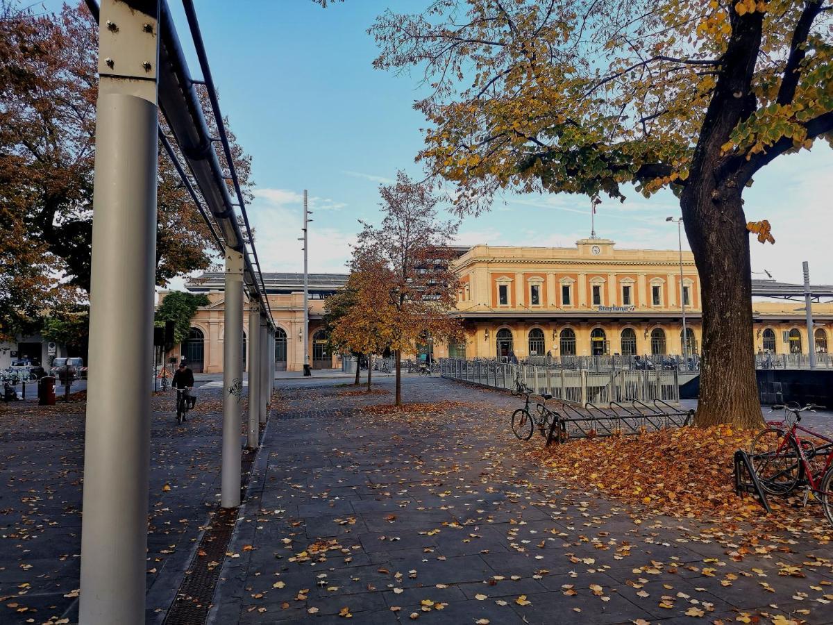 Parma Express Traveller'S Lodging III Front Station Fs Con Parking Privato Lägenhet Exteriör bild