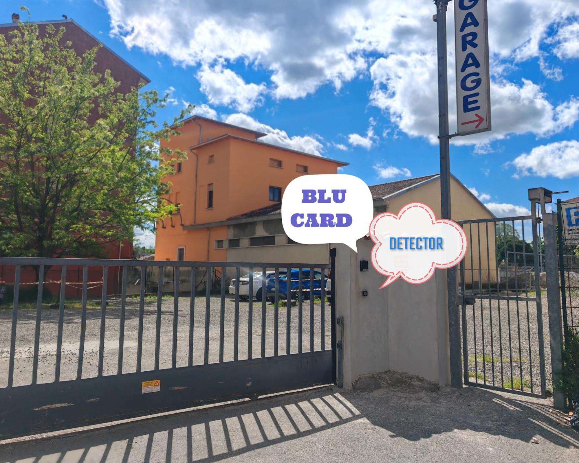 Parma Express Traveller'S Lodging Front Station Fs Parking Exteriör bild